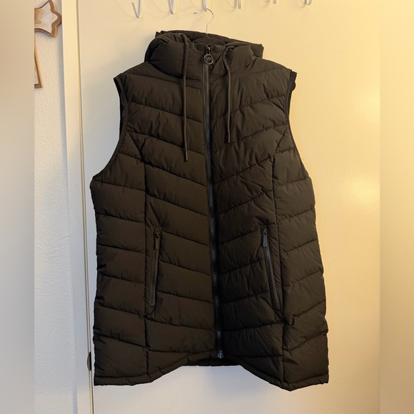 Michael Kors Black Hooded Quilted Vest - Picture 2 of 5